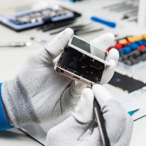 Simple Mobile by BO Printing Offers Cell Phone Repairs in Los Angeles